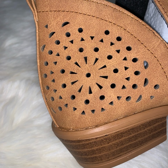 Blivener | NWOT Casual Slip On Bootie - Picture 8 of 8